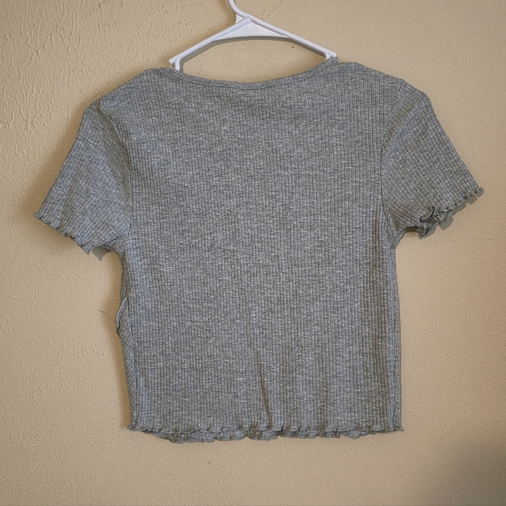 Wild Fable Short Sleeve Cropped Seamed And Ribbed "Baby" T-Shirt Gray Patchwork - Picture 8 of 10